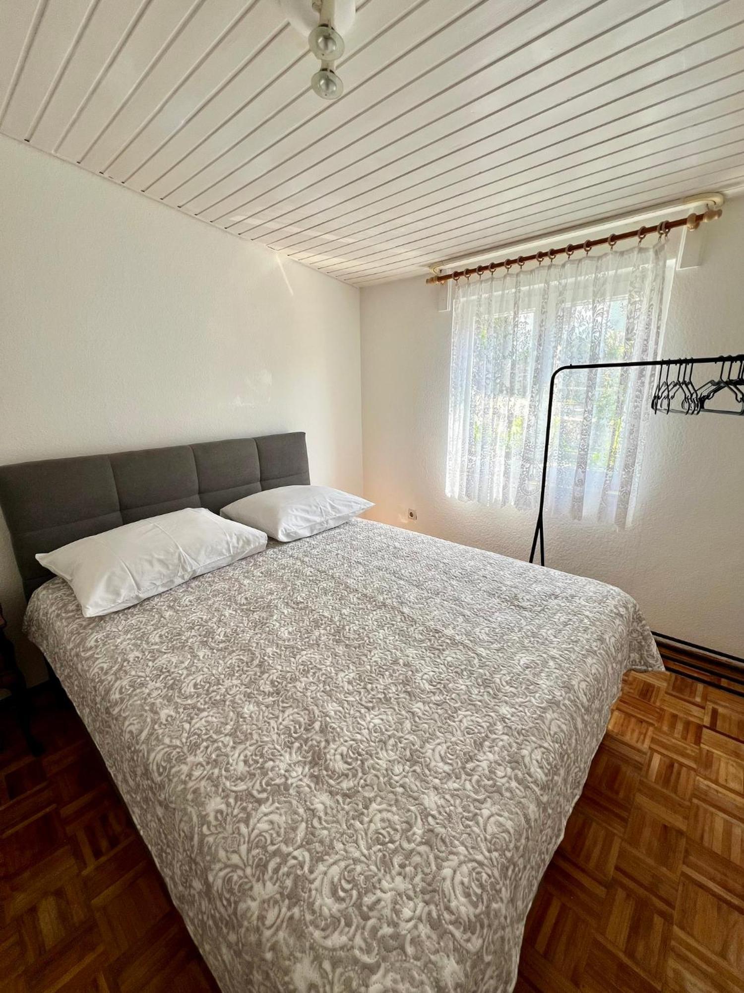 Apartment Jole Razanj Bagian luar foto